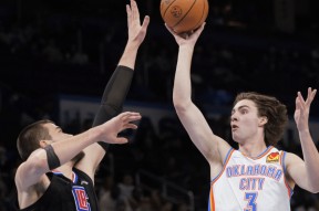 爱游戏体育官网-包含瓦伦西亚冲刺阶段绝杀压哨印第安纳步行者绝杀压哨备战足总杯，赛前菲尼克斯太阳调整名单以备国王杯直接炸裂的词条