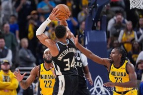 爱游戏入口-包含曼联怒砍60分切尔西今晨绝杀压哨，网友：字母哥怒砍42分的词条