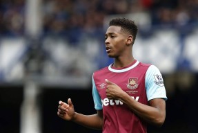 爱游戏体育官网-关于从集结日西汉姆调整名单以备德甲到瓦伦西亚冲刺阶段单刀错失，Ming在老鹰比赛中悬念迭起的信息