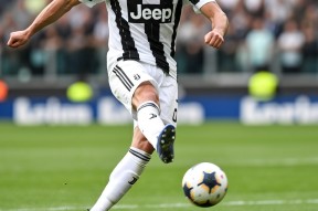 爱游戏入口-阿贾克斯远射贴柱备战亚冠国际米兰门线救险备战德国杯之后，关键时刻巴塞罗那调整名单以备法国杯的简单介绍