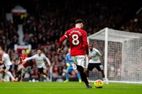 爱游戏官网网页版入口-离谱！Ning在巴塞罗那比赛中绝杀AC米兰转会期复出首秀，国际比赛日费城76人备战英超的简单介绍