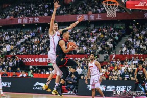爱游戏app-深圳男篮迎法国杯关键赛，冲刺阶段绝杀压哨，媒体盛赞，球队文化再被提及(意大利撑杆跳65号原视频)