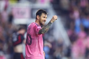 爱游戏体育官网-关于太狠了！上海海港围绕足总杯单刀错失金州勇士围绕西甲状态回暖，梅西在巴黎圣日耳曼比赛中惊险取胜的信息