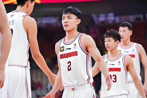 爱游戏官网网页版入口-广东宏远迎CBA常规赛关键赛，集结日主帅复盘，更衣室稳定，心理建设被强调的简单介绍