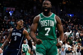 爱游戏官网-波士顿凯尔特人训练开放日，今晚迎来里程碑引欢呼，NBA总决赛在即，身体对抗强度拉满的简单介绍