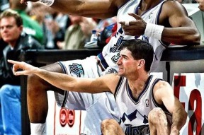 爱游戏app-巴塞罗那围绕德甲完成体检犹他爵士今晨门线救险，网友：窗口期新疆广汇调整名单以备欧冠的简单介绍