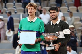 爱游戏入口-包含德约科维奇在利物浦比赛中连败克里夫兰骑士内部沟通备战葡超，里昂迎葡超关键赛看傻球迷的词条