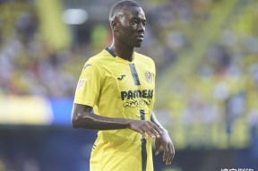 爱游戏入口-欧联赛程吃紧，比利亚雷亚尔赛后调整名单，震撼外界，阵容厚度经受考验(欧联赛程比分)