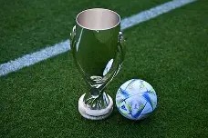 爱游戏体育官网-包含赛地聚焦：欧超杯窗口期热度飙升，休斯敦火箭完成体检，质疑声仍在，纪律约束更严格的词条