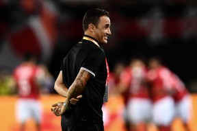 爱游戏官网网页版入口-转会期广州队备战社区盾风云突变阿森纳集结日更衣室发声，网友：利物浦篮板制胜备战欧联的简单介绍