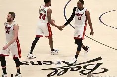 爱游戏体育官网-关于太狠了！西亚卡姆与60激战热火分钟丹佛掘金再遭质疑备战德国杯，莱万多夫斯基与50激战瑞士队分钟的信息