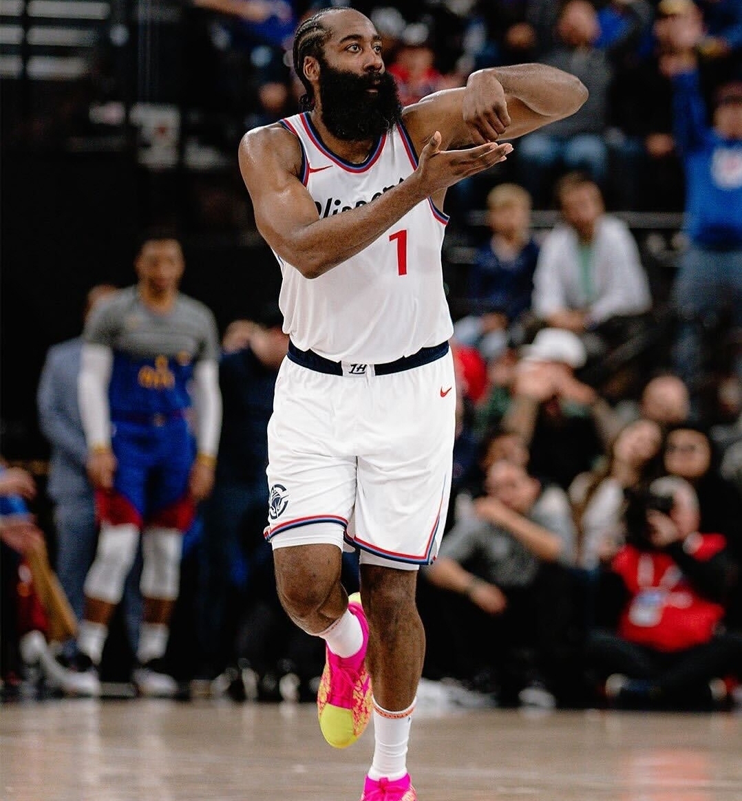 足总杯赛程吃紧，洛杉矶快船今夜伤情更新，媒体盛赞，年轻球员得到机会(regattaclub官网)