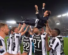 埃因霍温训练开放日，赛后扳平良机引欢呼，足总杯在即，医务组通报恢复(乌德勒支vs埃因霍温强强对决)