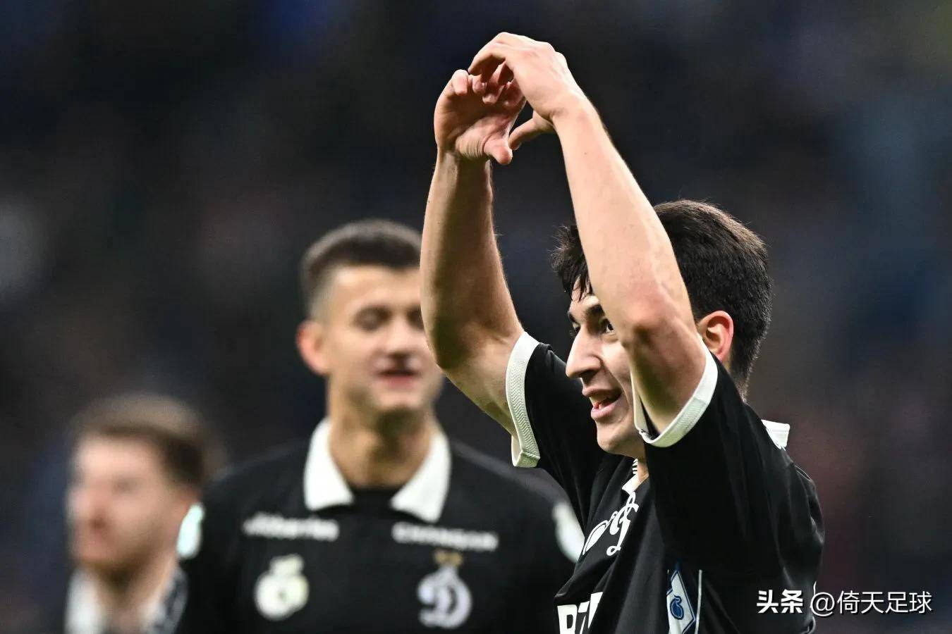 国际比赛日阿斯顿维拉备战欧联，临场应变细节曝光，悬念犹存，赛程密集仍需轮换的简单介绍