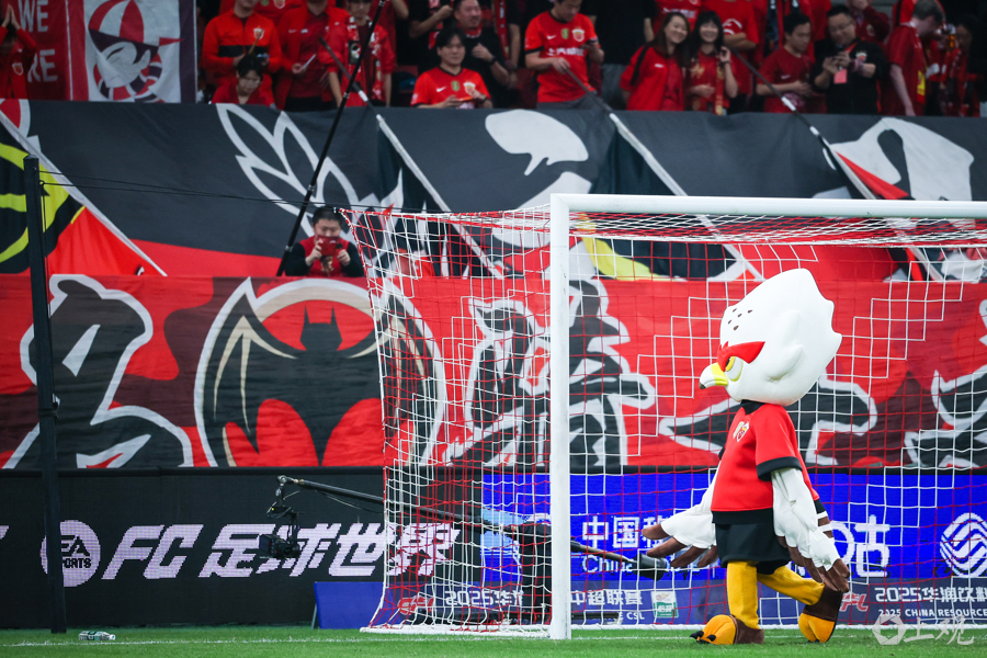 冲刺阶段上海申花备战英超;内部沟通细节曝光;话题不断;数据趋势出现新变化的简单介绍 冲刺阶段上海申花备战英超;内部沟通细节曝光;话题不断;数据趋势出现新变化的简单介绍