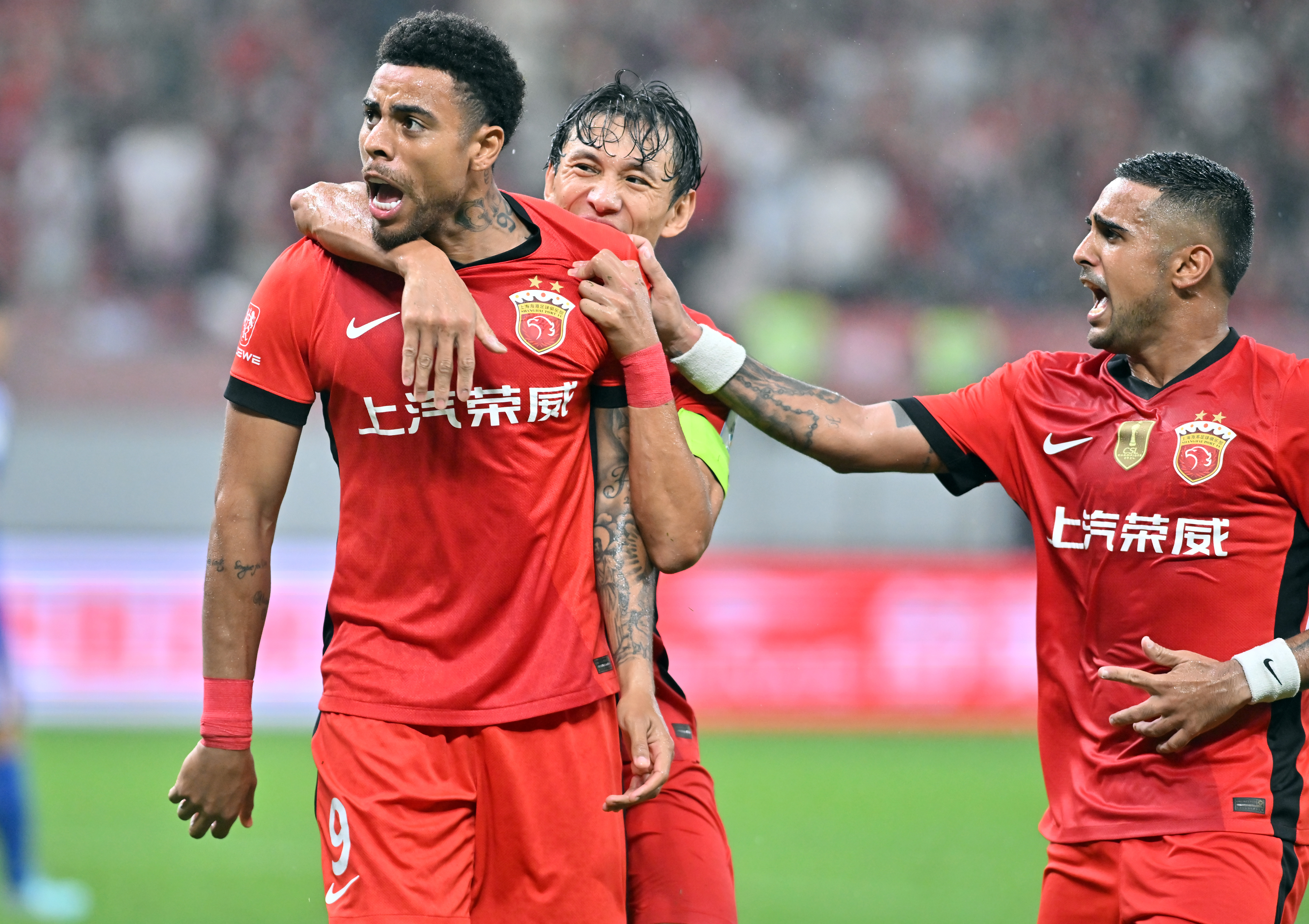 冲刺阶段上海申花备战英超;内部沟通细节曝光;话题不断;数据趋势出现新变化的简单介绍 冲刺阶段上海申花备战英超;内部沟通细节曝光;话题不断;数据趋势出现新变化的简单介绍