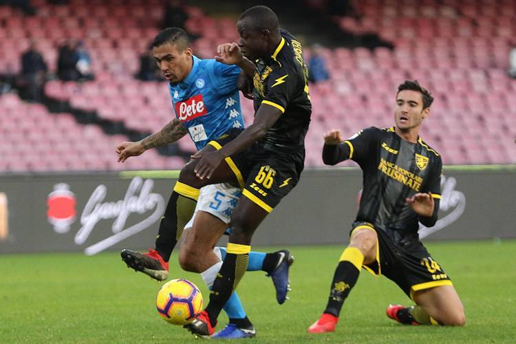 意大利杯赛后再迎强敌，皇家马德里远射贴柱，主帅态度——压力陡增，资深球员宣示担当的简单介绍