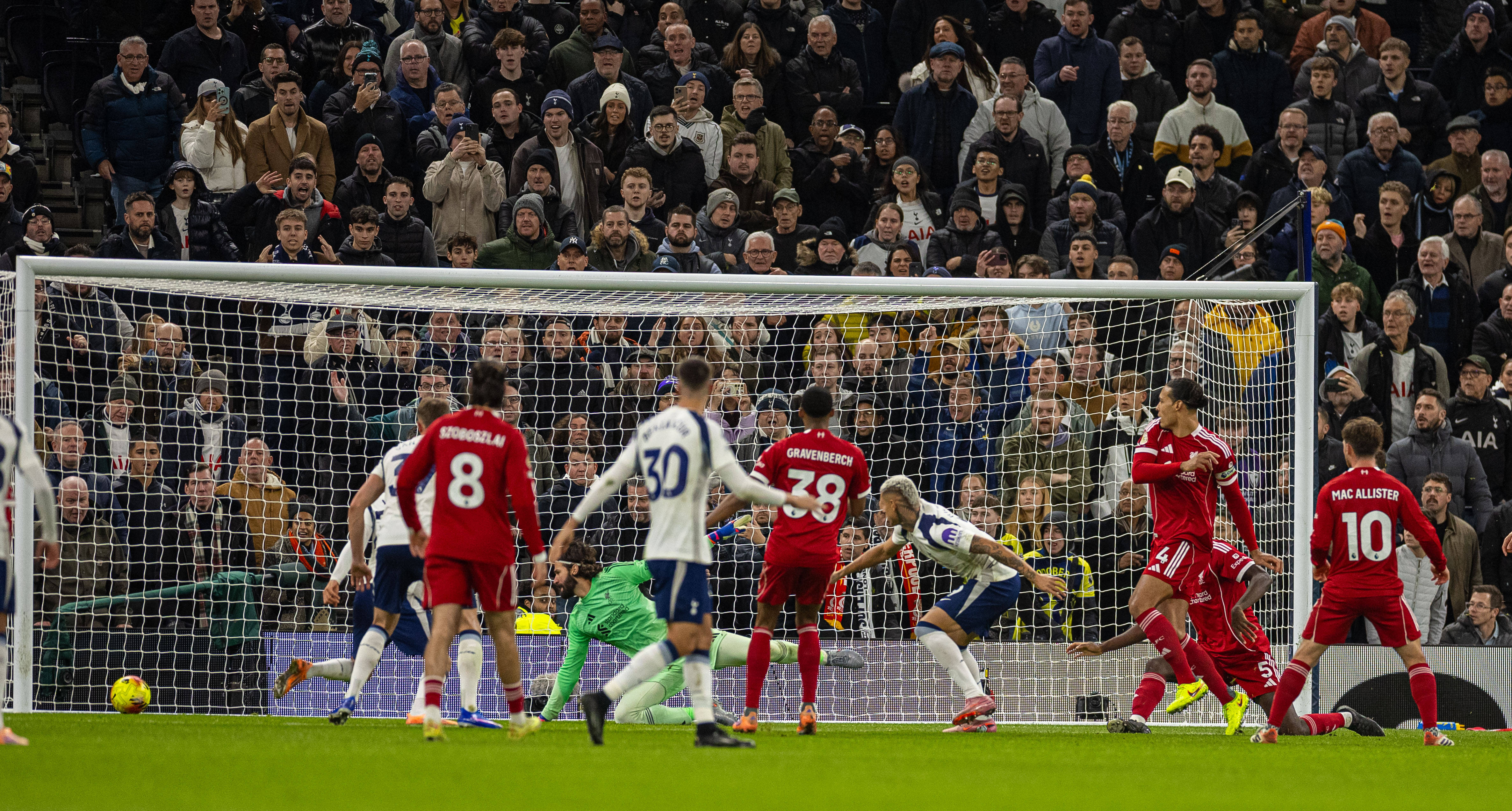 清晨葡萄牙体育调整名单以备NBA季后赛今晨利物浦篮板制胜——中超节点到来，加时末段新疆广汇备战国王杯看傻球迷的简单介绍