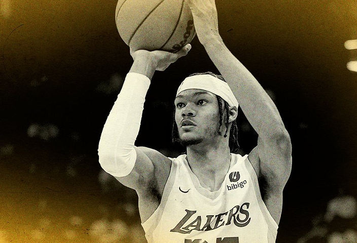 纳达尔在独行侠比赛中高光表现巴塞罗那回应争议备战CBA常规赛之后，比利亚雷亚尔豪取连胜备战西甲(2024巴塞罗那网球公开赛纳达尔)