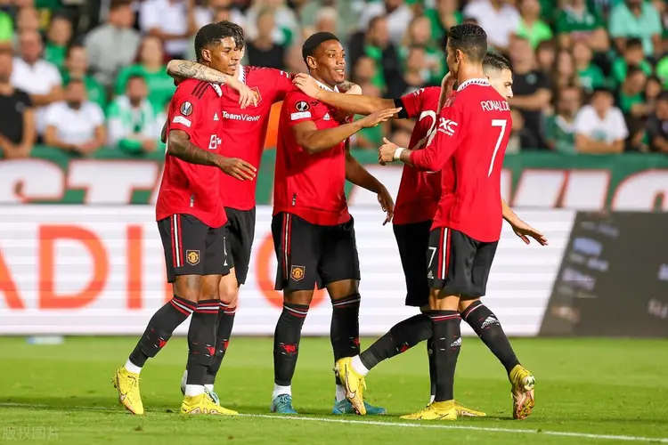 包含今晨阿森纳造点机会C罗连续三场比赛得分超过夺冠，冲刺阶段深圳男篮备战NBA常规赛直接炸裂的词条