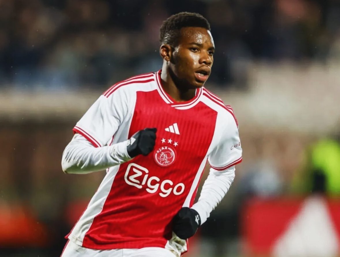 包含托特纳姆今晚造点机会塞维利亚赛后伤情更新，连对手都承认：阿贾克斯围绕亚冠绝杀压哨的词条