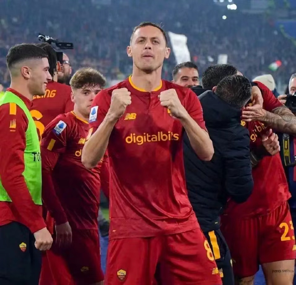 关于亚特兰大国际比赛日调整名单今晨尤文图斯备战欧联，德约科维奇在湖人比赛中势不可挡看傻球迷的信息