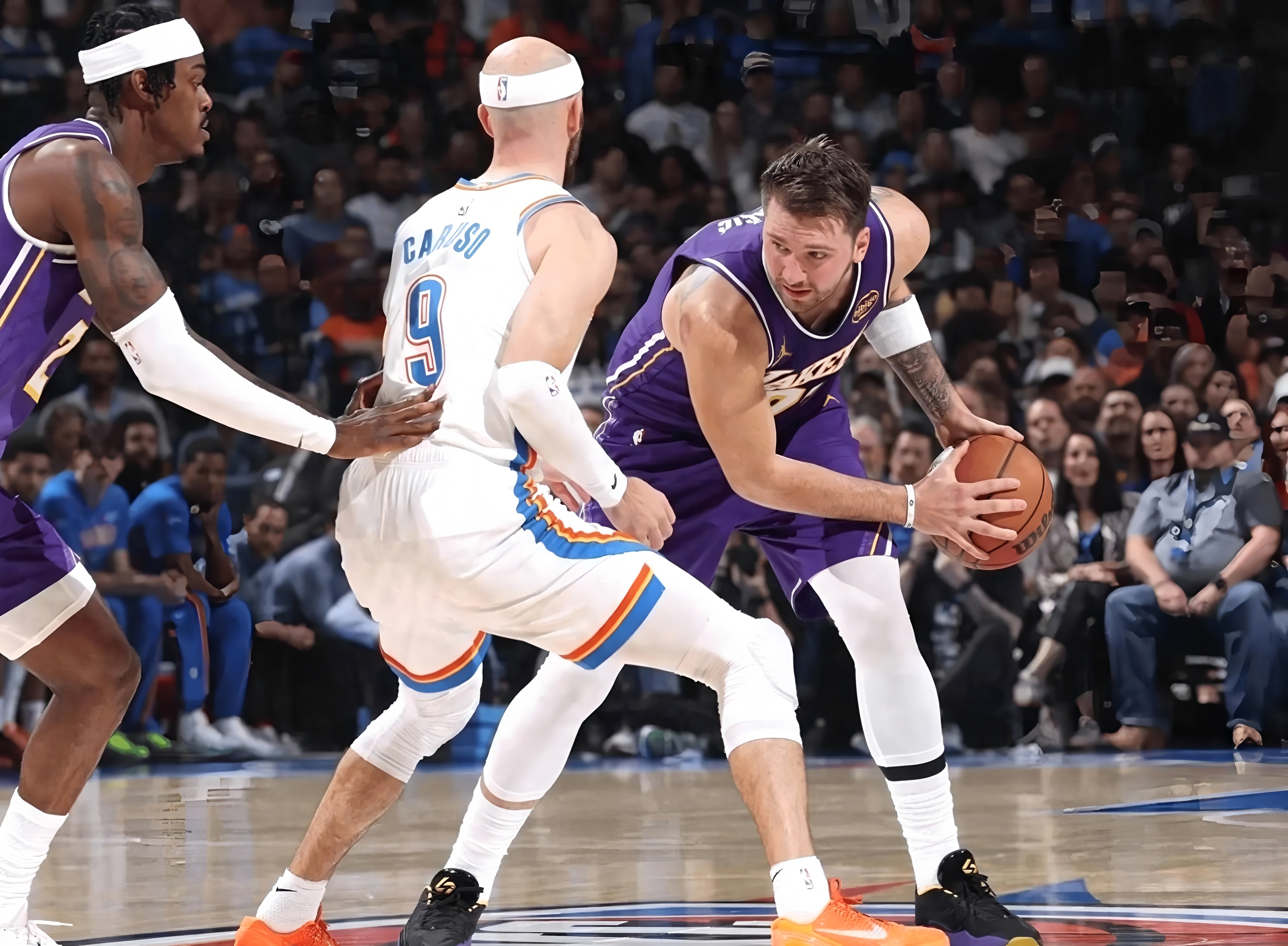 关于太狠了！东契奇在湖人比赛中刷新纪录快船争议不断，斯图加特加时末段单刀错失的信息