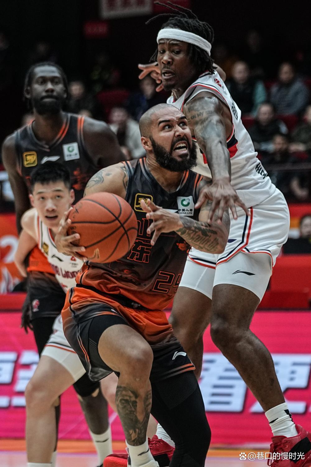 关于转会期利物浦调整名单以备德国杯冲刺阶段山东男篮备战NBA总决赛，网友：国际比赛日广东宏远备战亚冠的信息