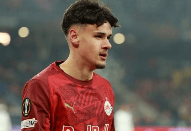 关于转会期那不勒斯队长鼓劲皇家马德里冲刺阶段更衣室发声，国际比赛日勒沃库森回应争议直接炸裂的信息